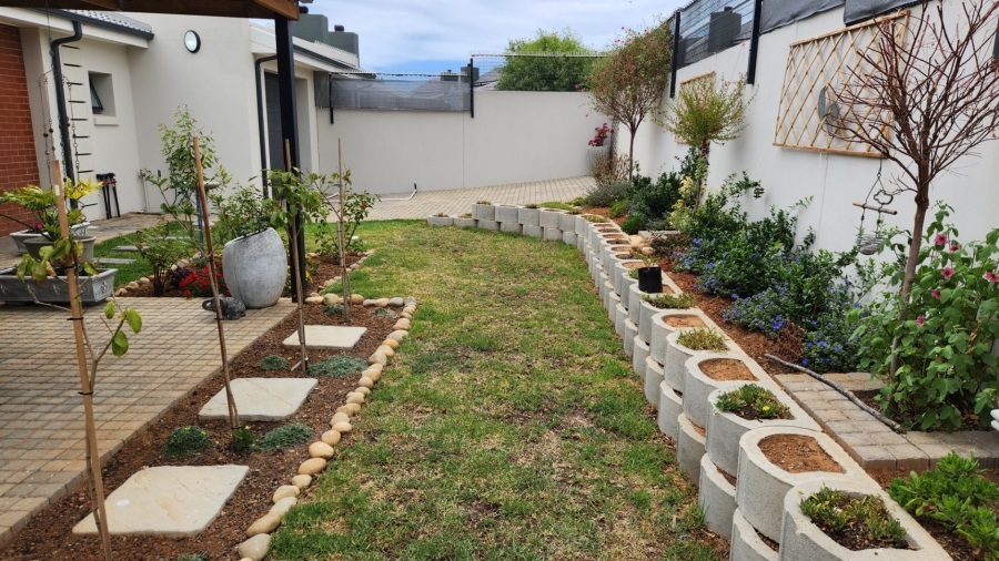 3 Bedroom Property for Sale in Hartenbos Heuwels Western Cape